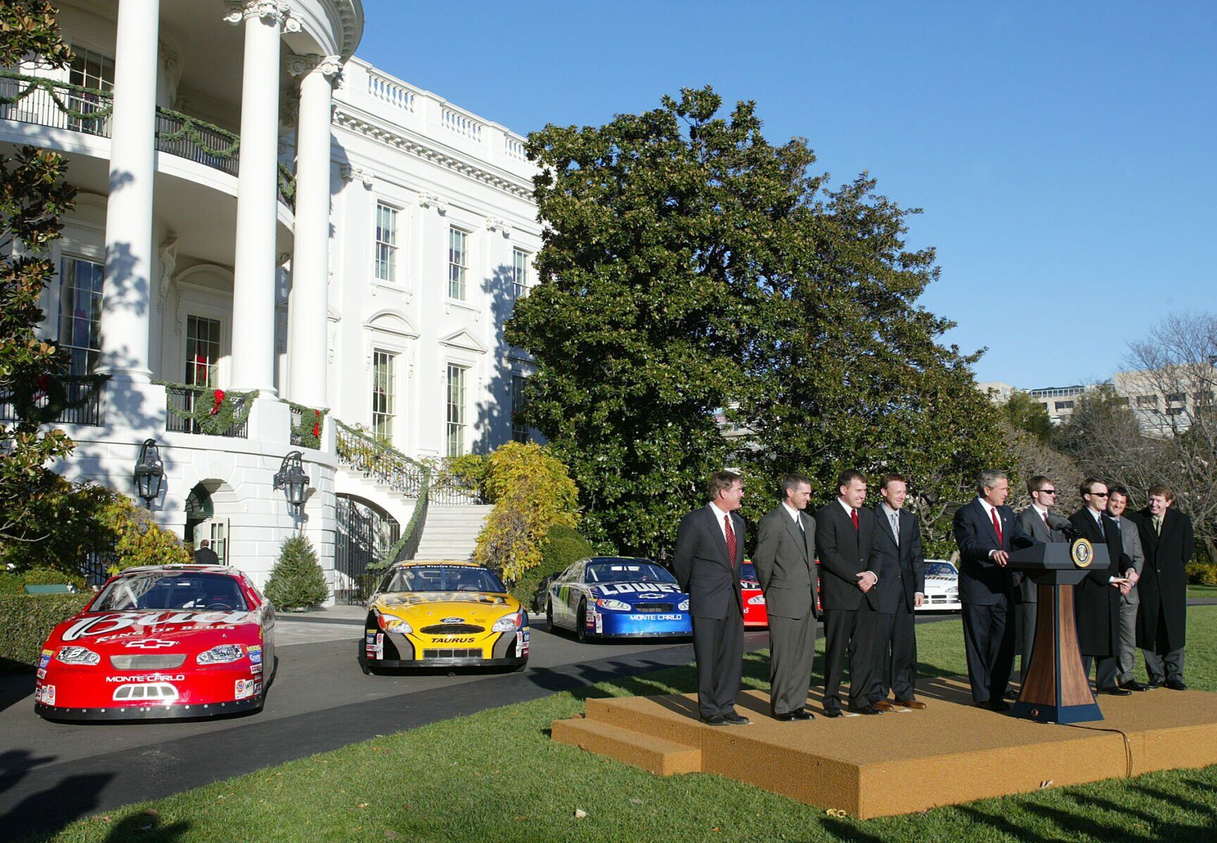 BUSH HARVIK STEWART ELLIOTT LABONTE EARNHARDT KENSETH NEWMAN